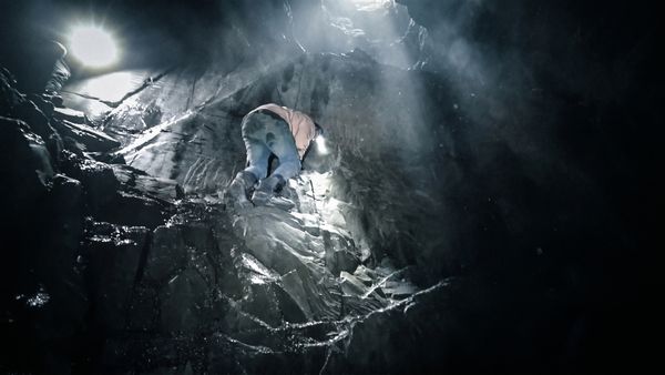Steve Ronin - Car Cave Found 1000's of Cars Deep Underground