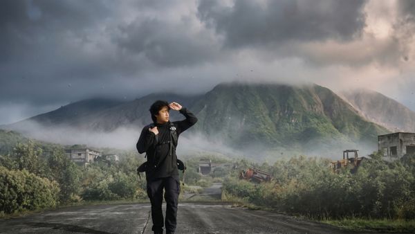 Steve Ronin - Exploring an Abandoned Ghost City on a Volcanic Island