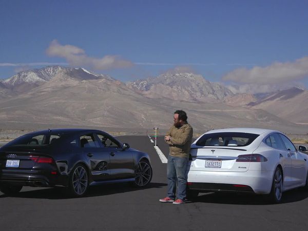 Head 2 Head - 2017 Tesla Model S P100D vs. 2017 Audi RS7 Performance