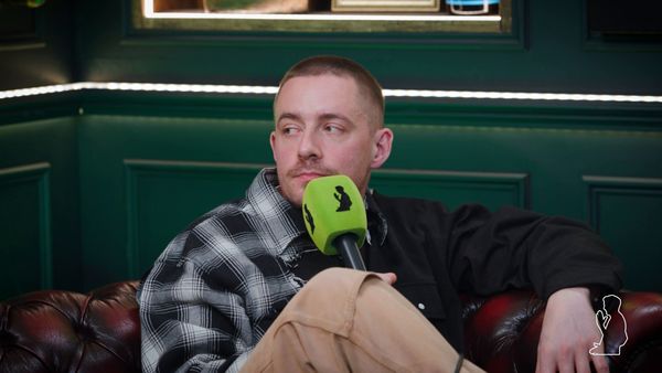 That Peter Crouch Podcast - Dermot Kennedy: “You Have To Be DELUDED!” – From Busking to Sold Out Stadiums OVERNIGHT?! | EP. 396