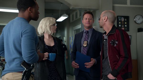 iZombie - Conspiracy Weary