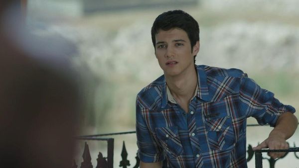 Karagül – Black Rose - Episode 4