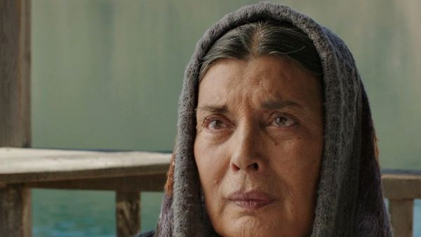Karagül – Black Rose - Episode 10