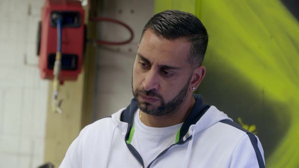 Supercar Customiser: Yianni - Home and Away