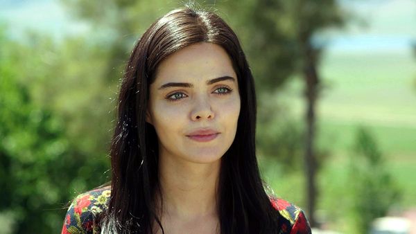 Karagül – Black Rose - Episode 33