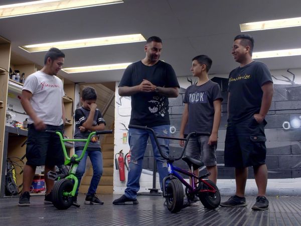 Supercar Customiser: Yianni - Gold Standard