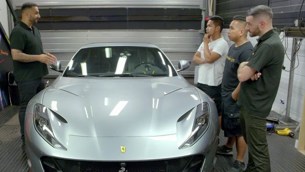 Supercar Customiser: Yianni - Double Trouble