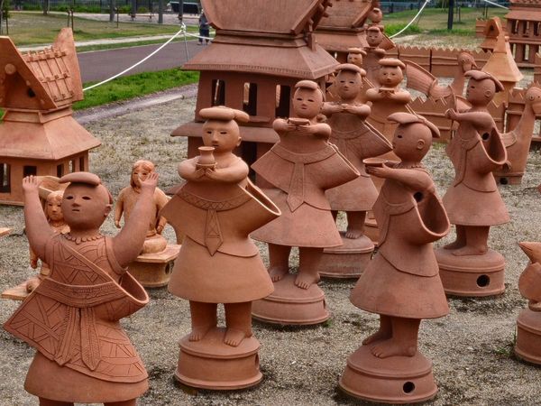 Mysteries of the Ancient Dead - Guanche Mummies, Haniwa Figurines, Stonehenge