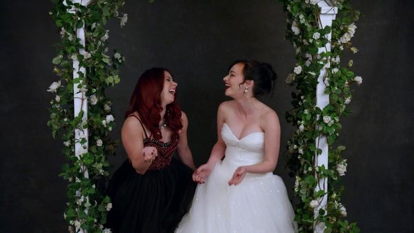 Awkward. - Say No to the Dress