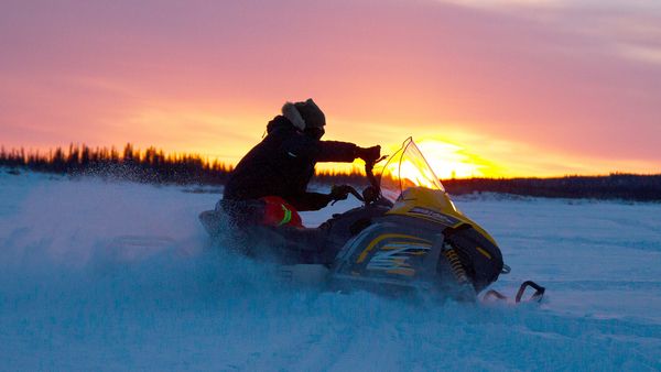 Klondike Trappers - Tempo Quente - Condicoes Mortais