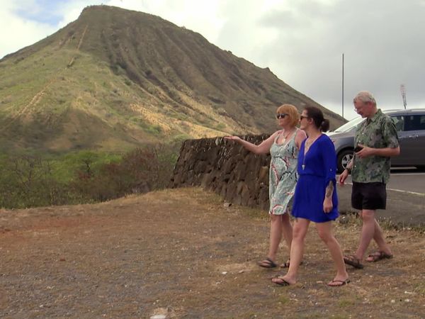 Hawaii Life - Coming Together in Oahu
