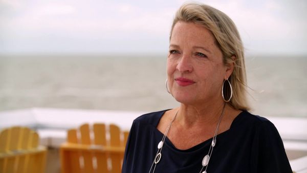 Beachfront Bargain Hunt - From the Big City to the Beach