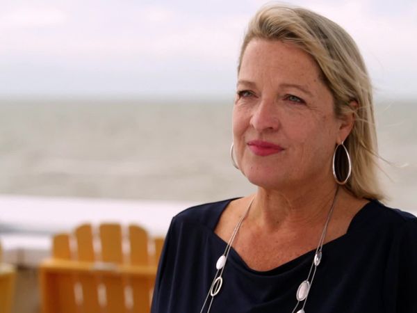 Beachfront Bargain Hunt - From the Big City to the Beach