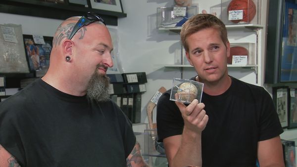 Auction Hunters - Pucks for Bucks