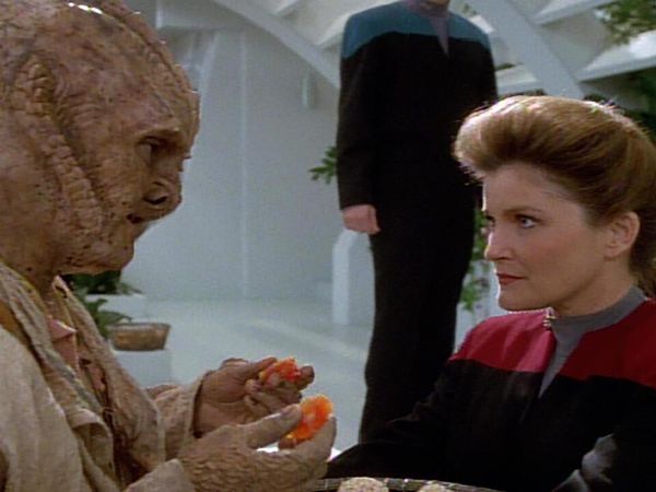 Star Trek: Voyager - Deslocados