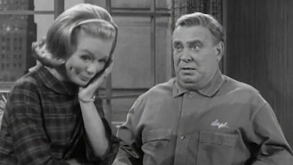 The Joey Bishop Show - Jillson's Toupee