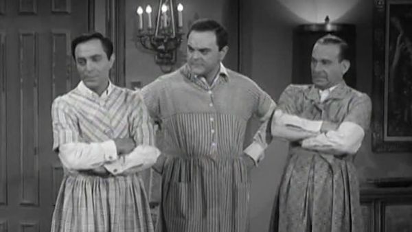 The Joey Bishop Show - Joey Entertains Rusty's Fraternity