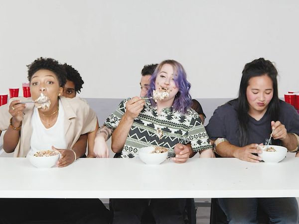 Fear Pong - Pong First, Kiss Later?!