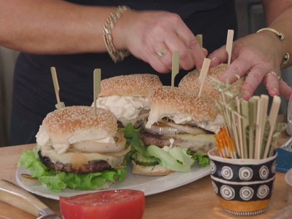 Rachael Ray's Meals in Minutes - Sweet Onion Burgers with Blue Cheese and Special Sauce