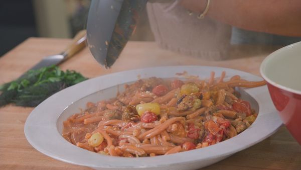 Rachael Ray's Meals in Minutes - Spicy Charred Tomato Pasta with Hot Sausage or Chickpeas