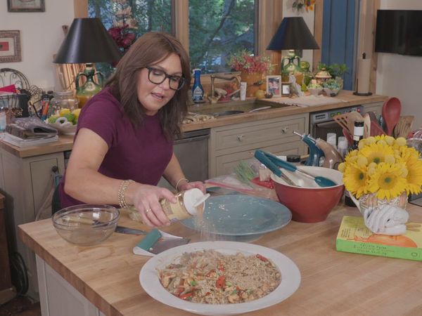 Rachael Ray's Meals in Minutes - Chicken Chow Fun