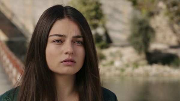 Karagül – Black Rose - Episode 11