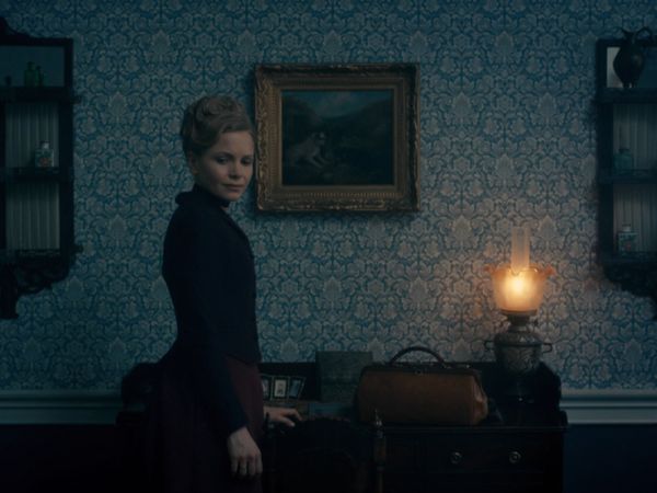 Miss Scarlet and the Duke - Episode 101
