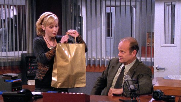 Frasier - Besos a la prima