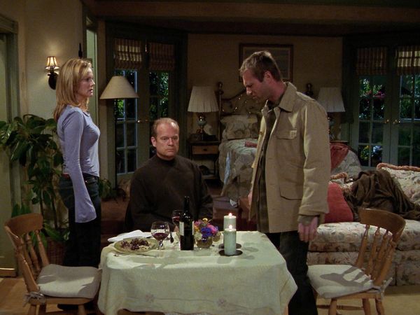 Frasier - Y con Frasier hacen tres