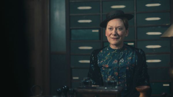 Miss Scarlet and the Duke - Episode 105