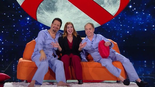 Penn & Teller: Fool Us - Penn, Teller and a Mind Reading Chicken