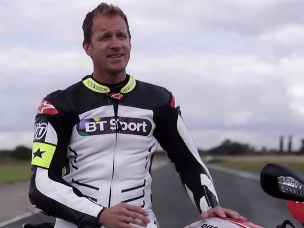 EVO - Audi R8 V10 vs. Ducati 1199 Panigale R