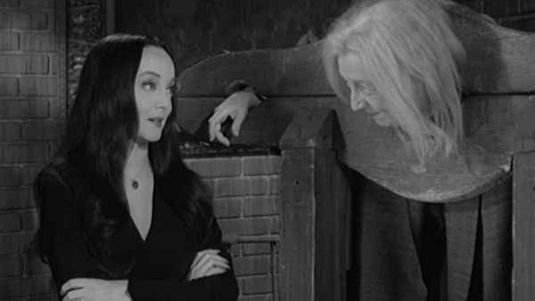 Die Addams Family - Gorilla Gorgo, die perfekte Hausfrau
