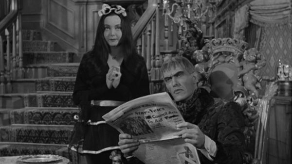 Die Addams Family - Butler Gomez und Kammerkätzchen Morticia