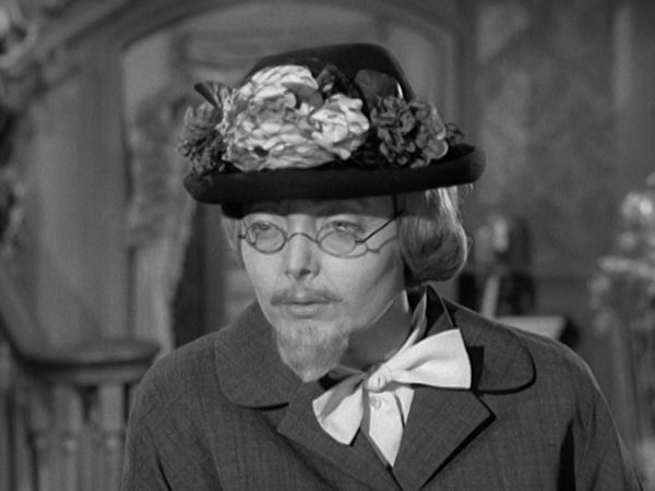 Die Addams Family - Festers Traumfrau mit dem blonden Bart