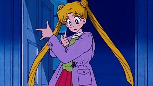 Sailor Moon (English Dubbed) - Moon Returns: The Mysterious Aliens Appear