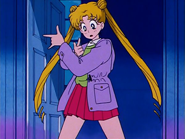 Sailor Moon (English Dubbed) - Moon Returns: The Mysterious Aliens Appear