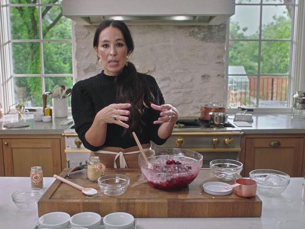 Magnolia Table With Joanna Gaines - A Friendsgiving Feast