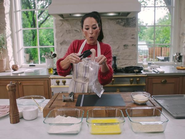 Magnolia Table With Joanna Gaines - Homemade Comfort Food