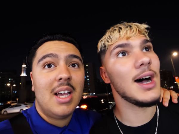 Adem & Bilal - Adem & Bilal - NUIT D’HÔTEL À 20€ VS NUIT D’HÔTEL À 3000€ !