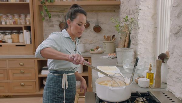 Magnolia Table With Joanna Gaines - Burgers and Fries