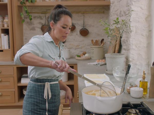 Magnolia Table With Joanna Gaines - Burgers and Fries