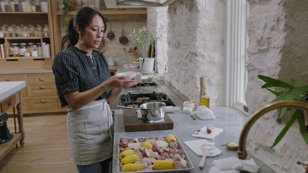 Magnolia Table With Joanna Gaines - Shrimp Boil