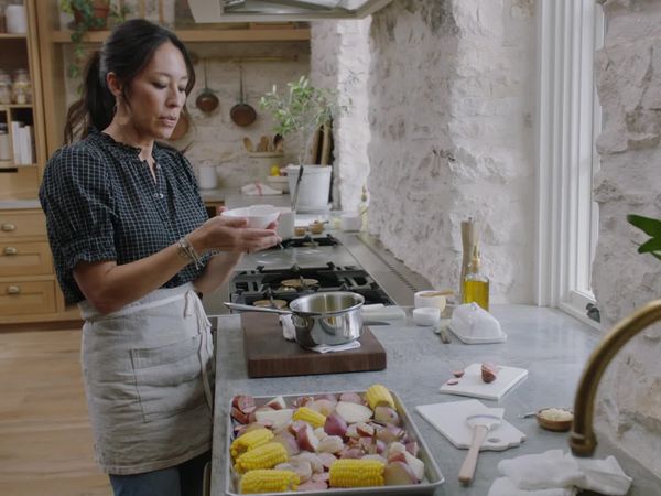 Magnolia Table With Joanna Gaines - Shrimp Boil