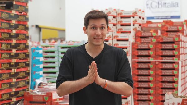 Louis-San - Louis-San - J'emmène des Japonais en France juger les fruits et légumes (ils connaissent RIEN !!!)