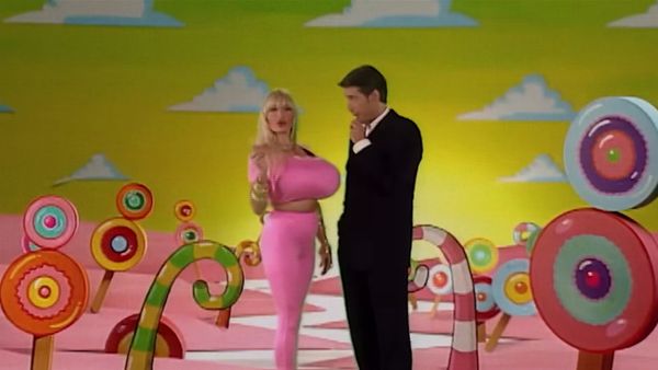 Liv - Liv - De Ève Vallois à LOLO FERRARI : L’icône fabriquée de TOUTES pièces