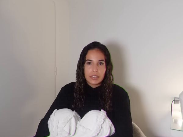 Liv - Liv - Quand Internet crée UN MONSTRE : L'Ascension et LA CHUTE de "Poupette Kenza"
