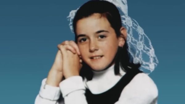 Liv - Liv - Tout le pays la croit MORTE… mais elle vit dans un PLACARD