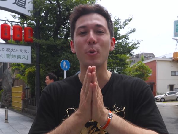 Louis-San - Louis-San - Une journée dans la vie d'une VRAI idole au Japon (les fans sont très fans)