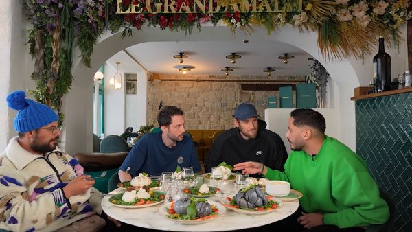 Morgan VS - Morgan VS - La seule Mozzarella Noire au monde ! Avec Hakim Jemili et Ragnar Le Breton à Naples et Paris :)